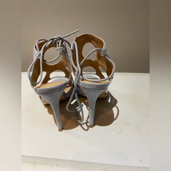 Light blue grayish high heels, lace up to tie size 8 - Picture 7 of 13